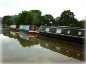Narrowboats i England